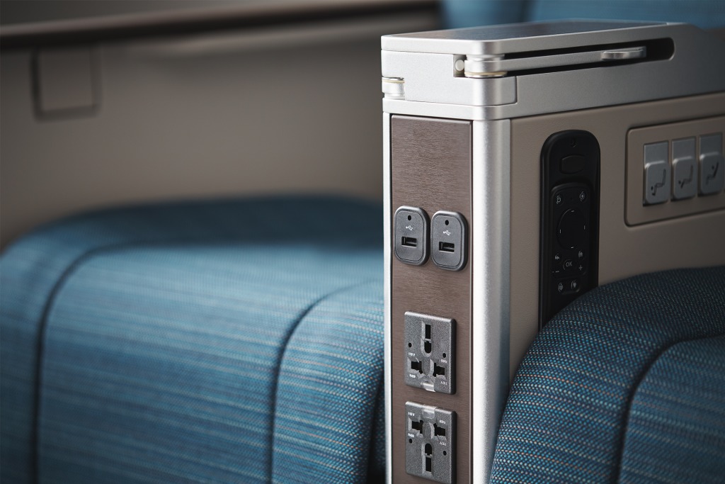 Cathay Premium Economy + Business Class