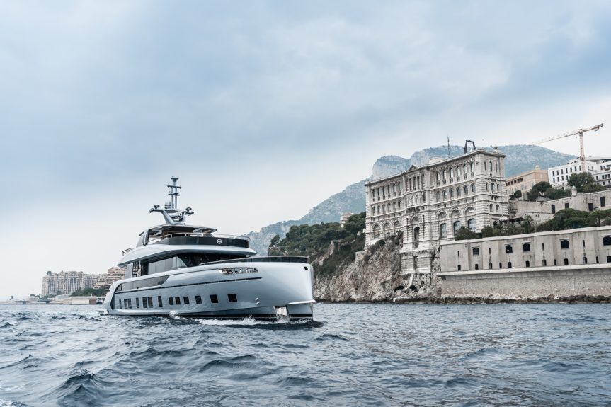 Dynamiq Hybrid-Superyacht GTT 115